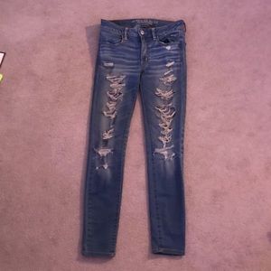 American Eagle High Waisted Jeans